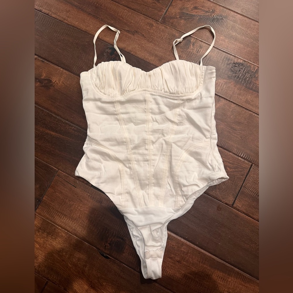 Zara cream bodysuit with details